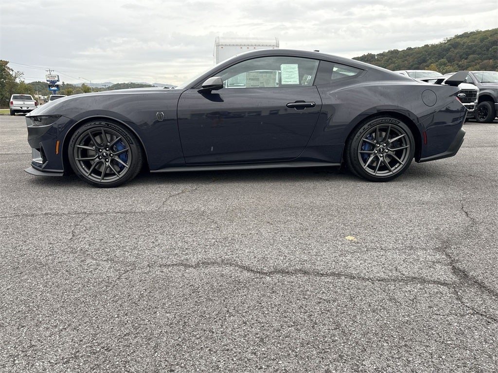 2025 Ford Mustang Dark Horse