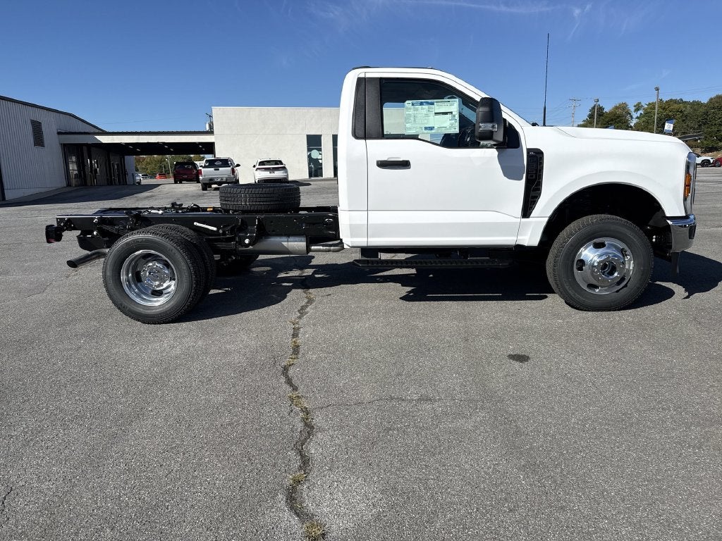 2027 Ford F-350SD XL DRW
