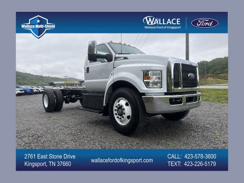 2027 Ford F-750SD Base