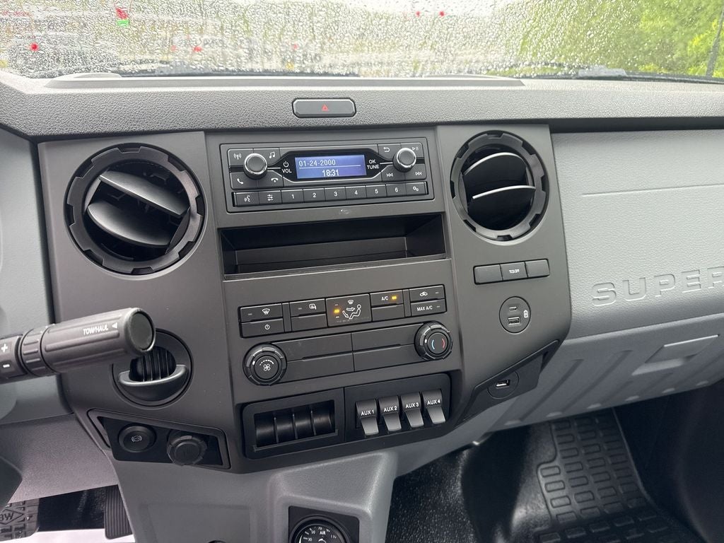 2027 Ford F-750SD Base