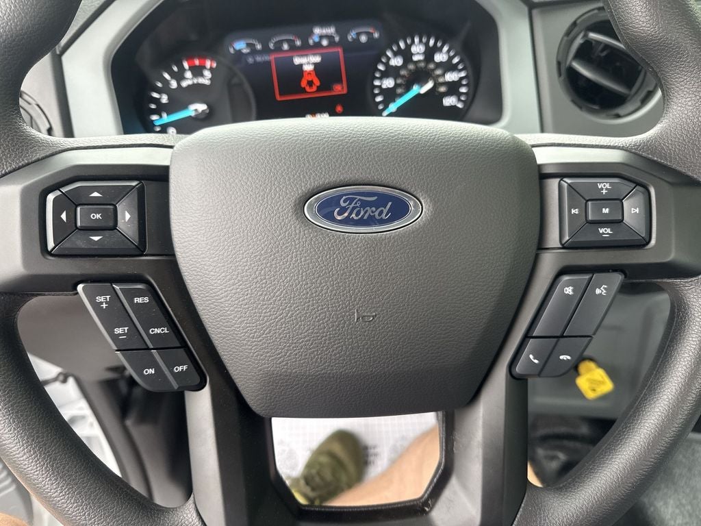 2027 Ford F-750SD Base