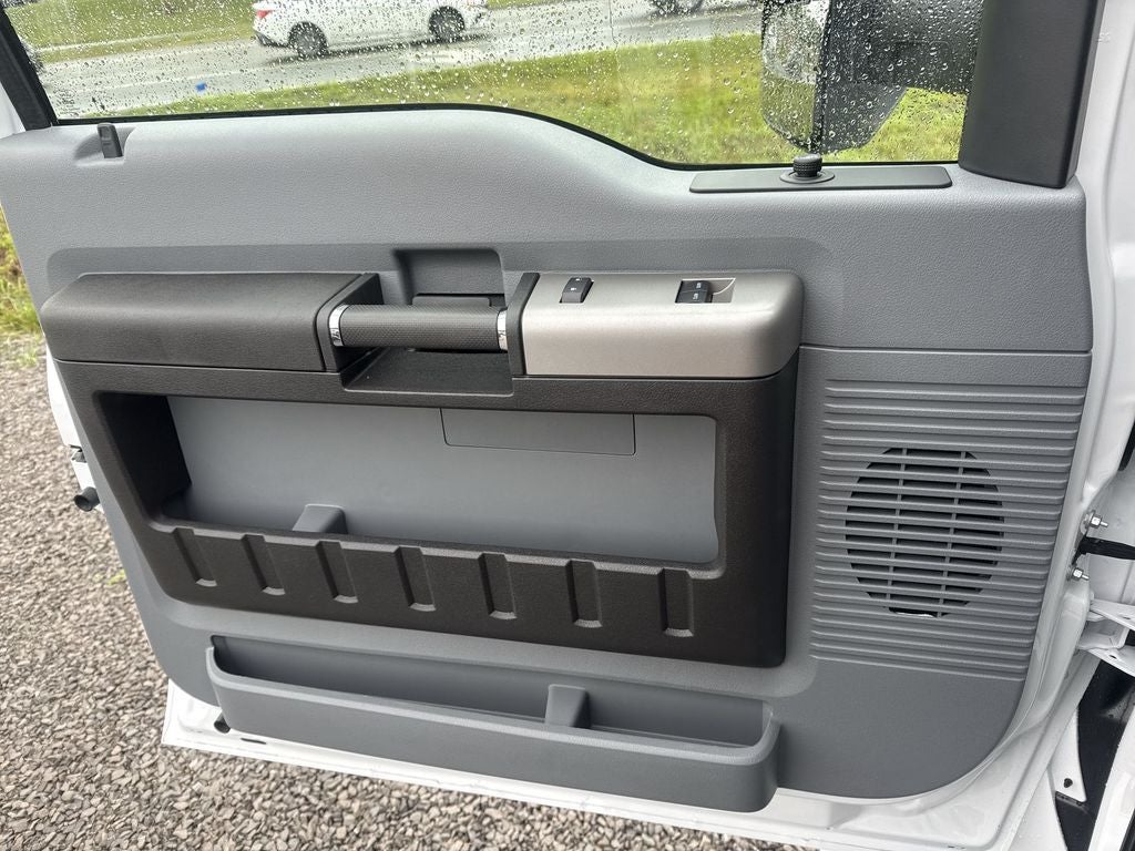 2027 Ford F-750SD Base
