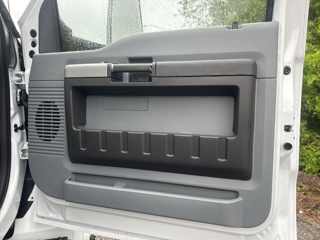 2027 Ford F-750SD Base