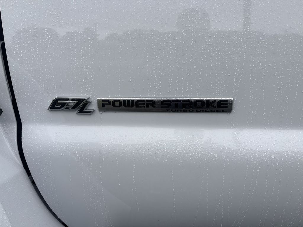 2027 Ford F-750SD Base