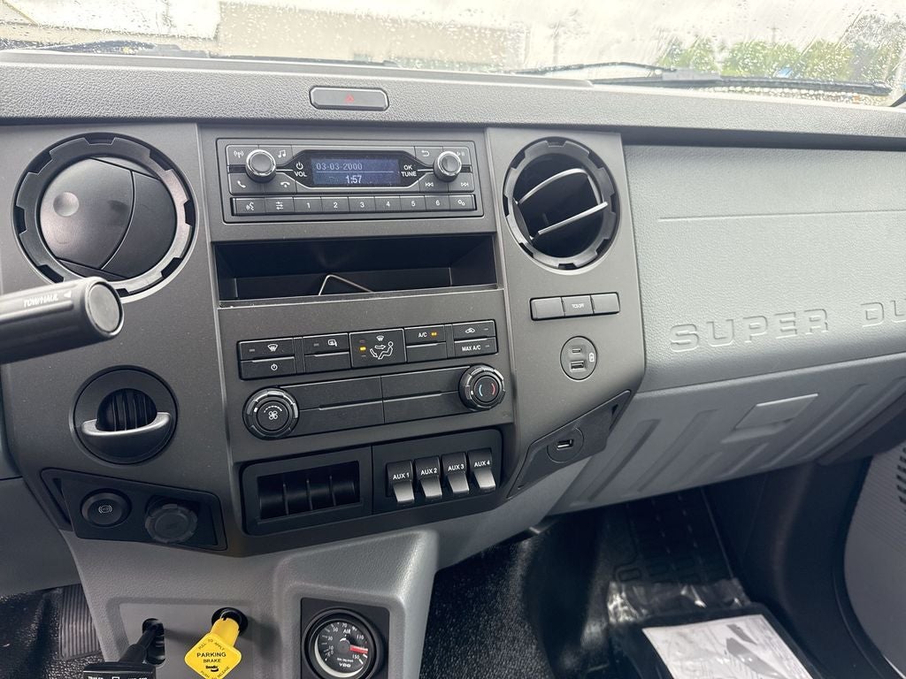 2027 Ford F-750SD Base