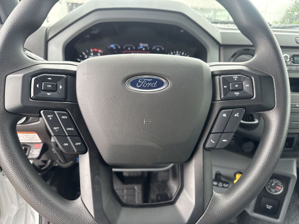 2027 Ford F-750SD Base