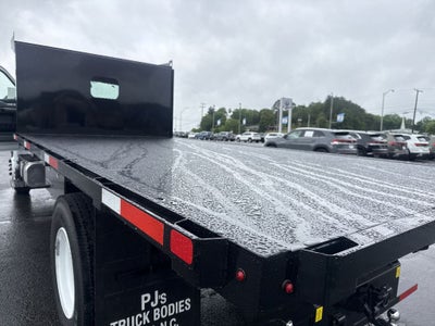 2027 Ford F-750SD Base
