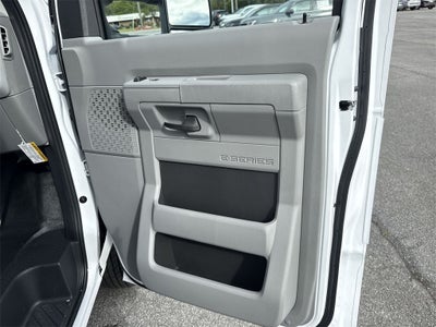 2026 Ford E-450SD Base DRW