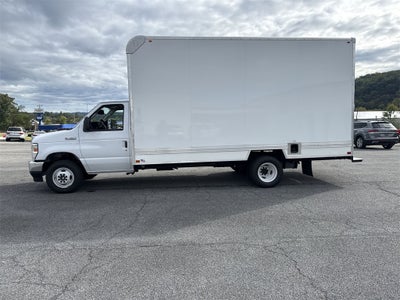 2026 Ford E-450SD Base DRW