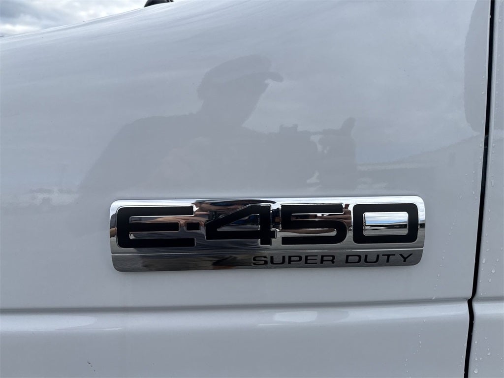 2026 Ford E-450SD Base DRW