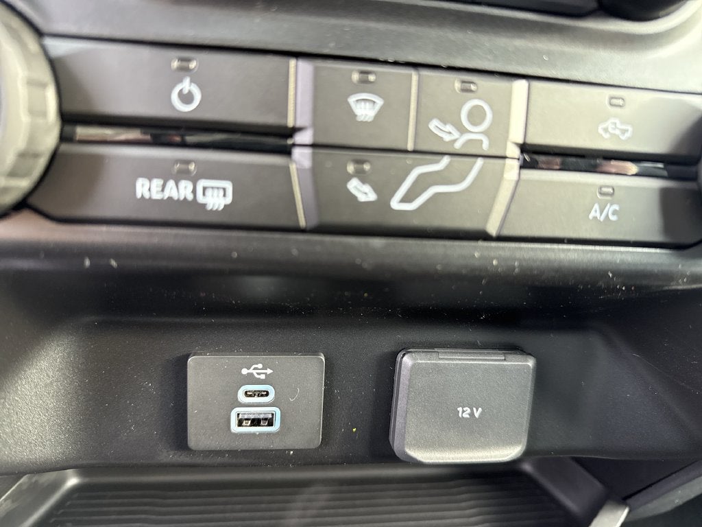 2027 Ford F-250SD XLT