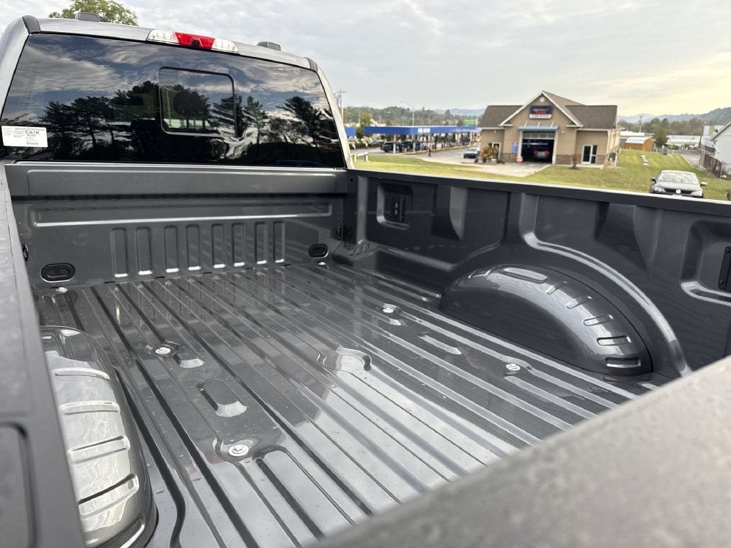 2027 Ford F-250SD XLT