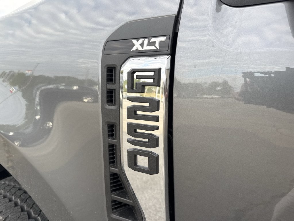 2027 Ford F-250SD XLT