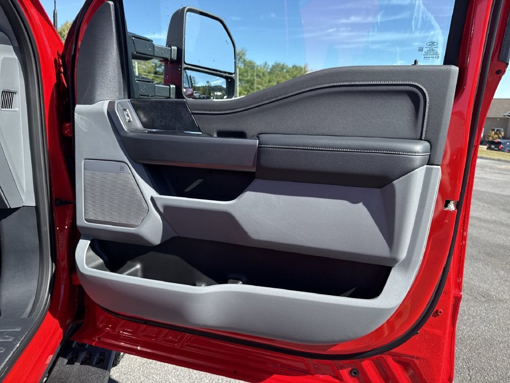 2027 Ford F-250SD XLT