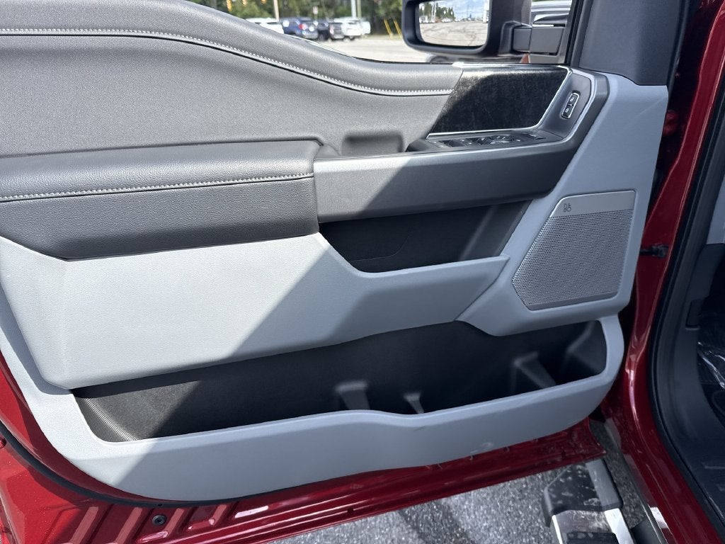 2027 Ford F-350SD XLT DRW