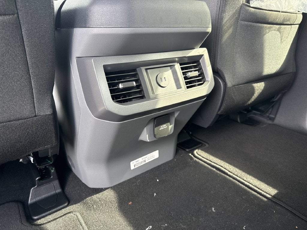 2027 Ford F-350SD XLT DRW