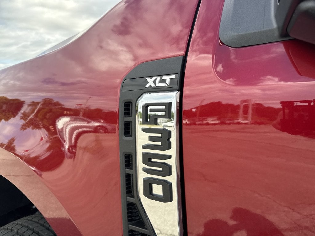2027 Ford F-350SD XLT DRW