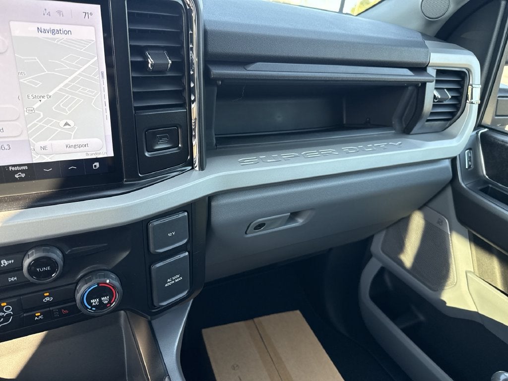 2027 Ford F-350SD XLT DRW