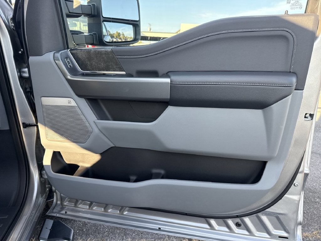 2027 Ford F-350SD XLT DRW