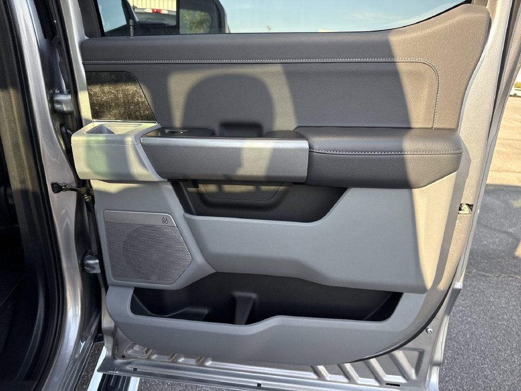 2027 Ford F-350SD XLT DRW