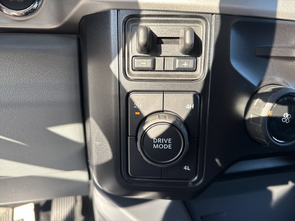 2027 Ford F-350SD XLT DRW
