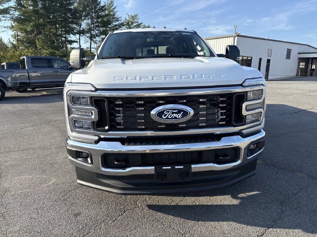 2027 Ford F-350SD XLT DRW