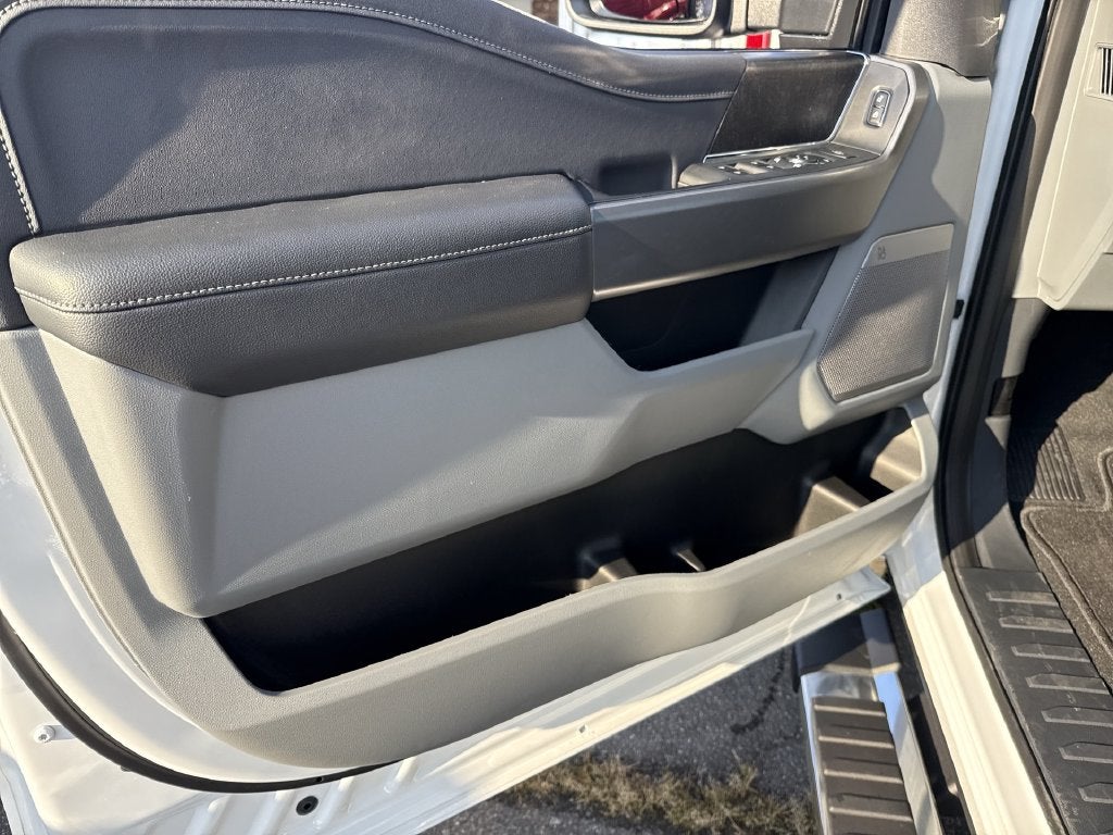 2027 Ford F-350SD XLT DRW