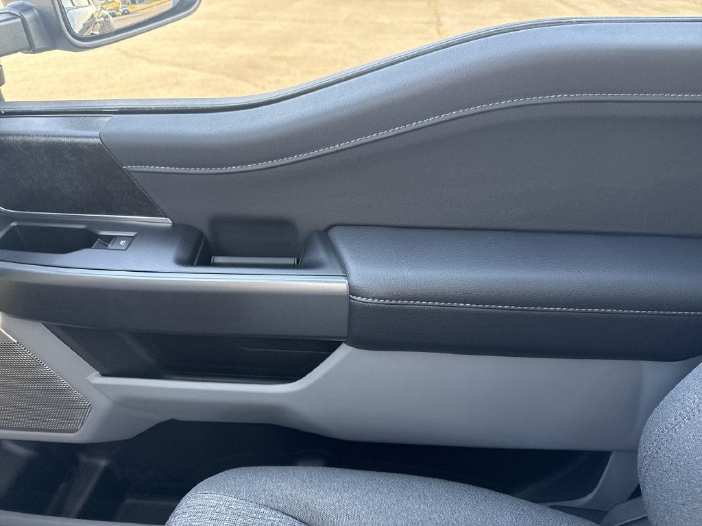 2027 Ford F-350SD XLT DRW