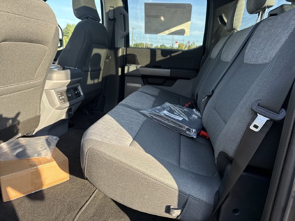 2027 Ford F-350SD XLT DRW