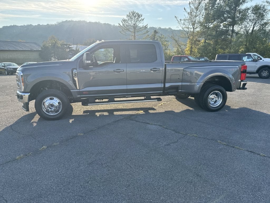 2027 Ford F-350SD XLT DRW