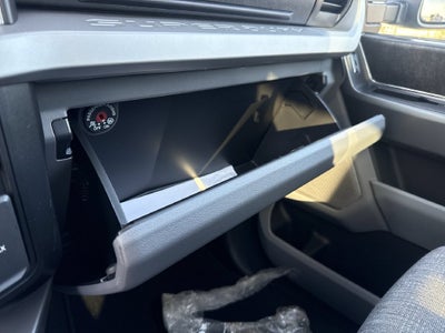 2027 Ford F-350SD XLT DRW