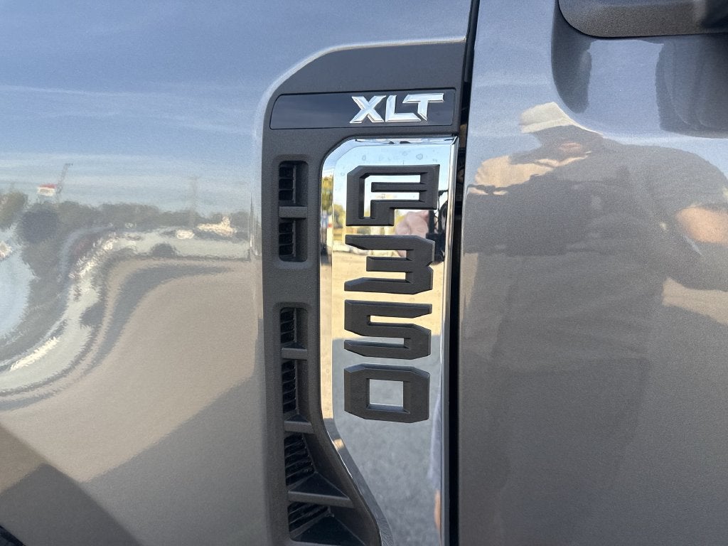 2027 Ford F-350SD XLT DRW