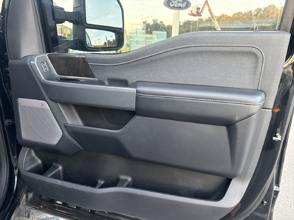 2023 Ford F-350SD Lariat DRW