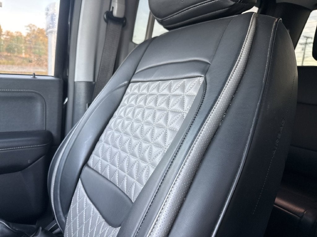 2023 Ford F-350SD Lariat DRW