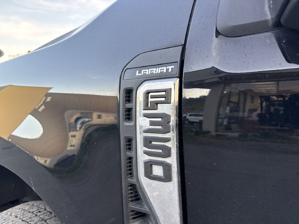 2023 Ford F-350SD Lariat DRW