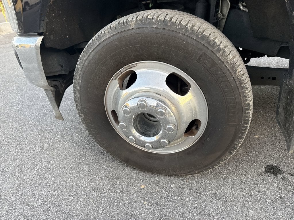 2023 Ford F-350SD Lariat DRW
