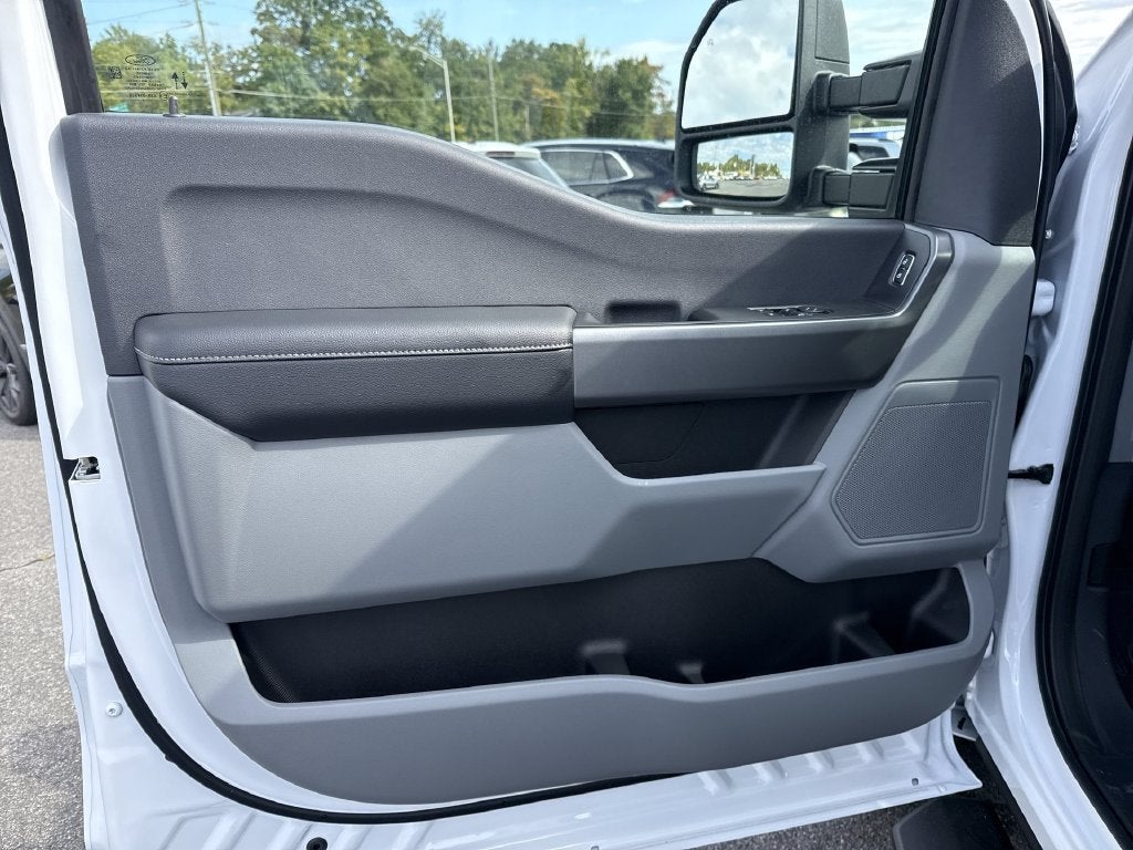 2027 Ford F-350SD XL DRW