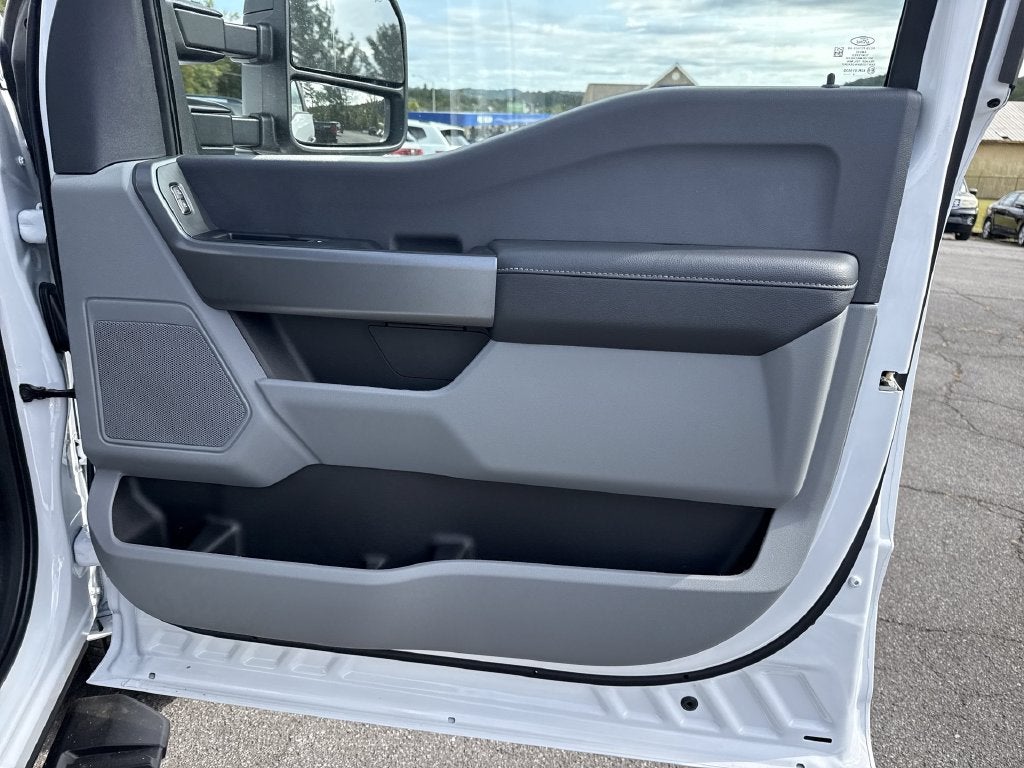 2027 Ford F-350SD XL DRW