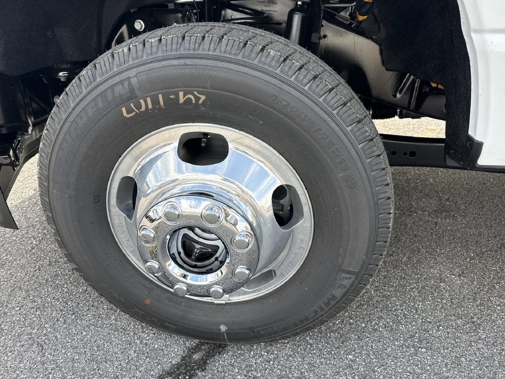 2027 Ford F-350SD XL DRW