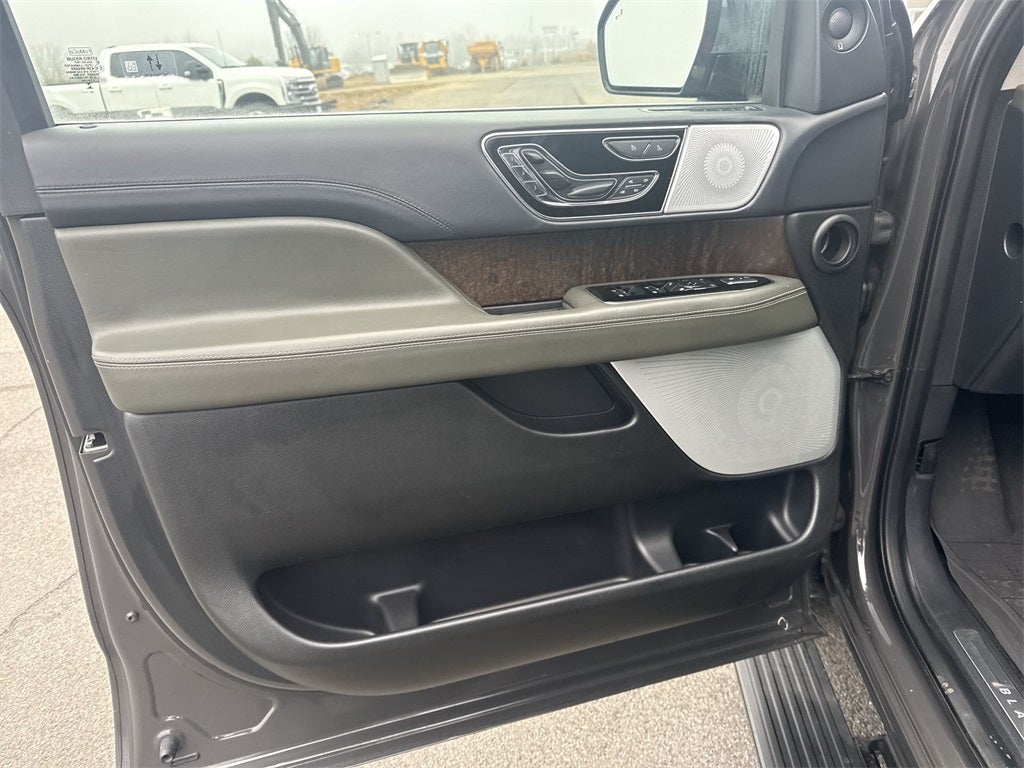 2024 Lincoln Navigator L L Black Label