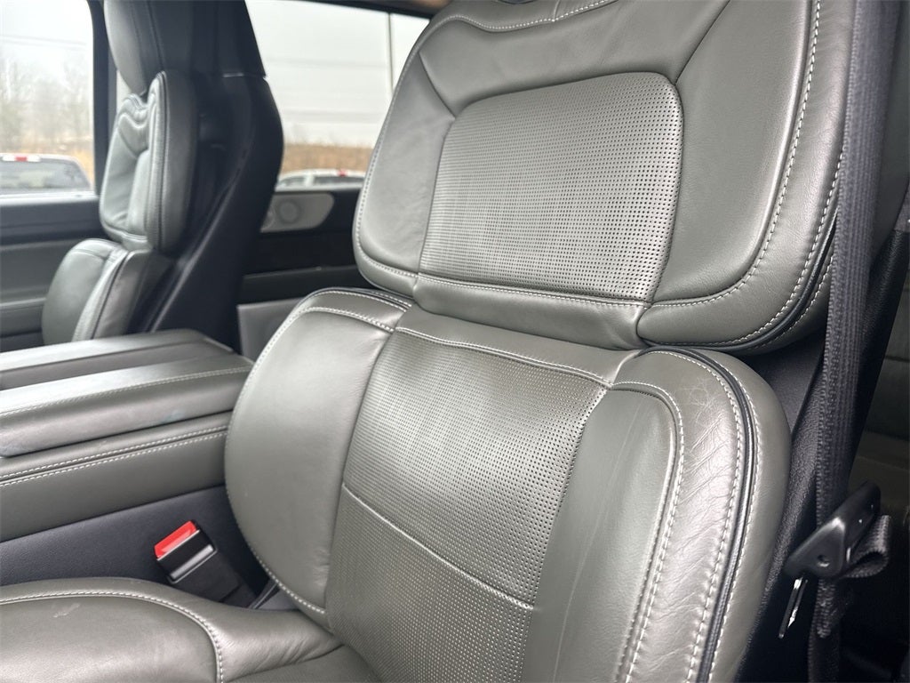 2024 Lincoln Navigator L L Black Label