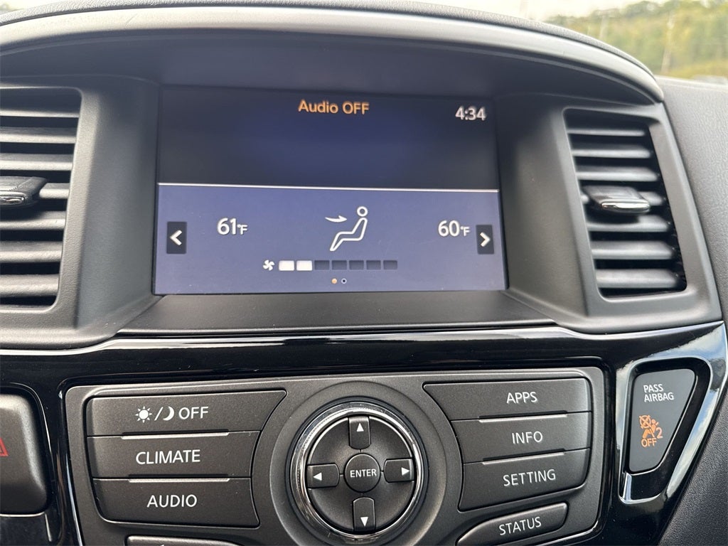 2020 Nissan Pathfinder SV