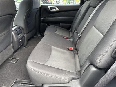 2020 Nissan Pathfinder SV