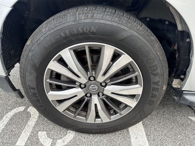 2020 Nissan Pathfinder SV