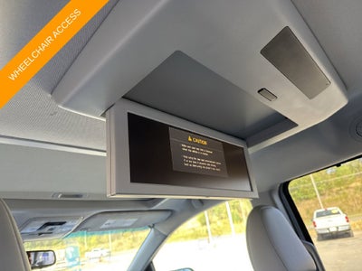 2017 Toyota Sienna XLE Premium 8 Passenger