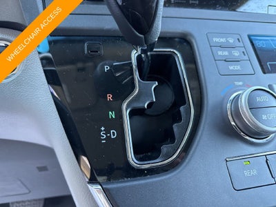 2017 Toyota Sienna XLE Premium 8 Passenger