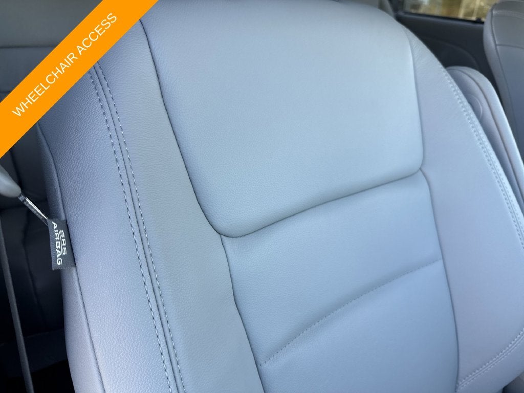 2017 Toyota Sienna XLE Premium 8 Passenger
