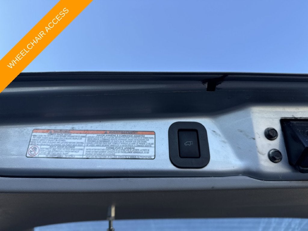 2017 Toyota Sienna XLE Premium 8 Passenger
