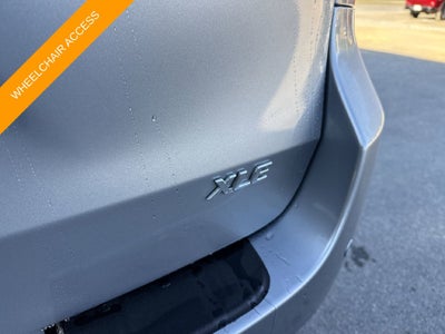 2017 Toyota Sienna XLE Premium 8 Passenger