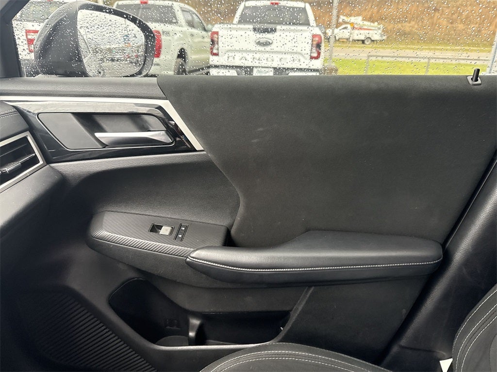 2023 Mitsubishi Outlander ES